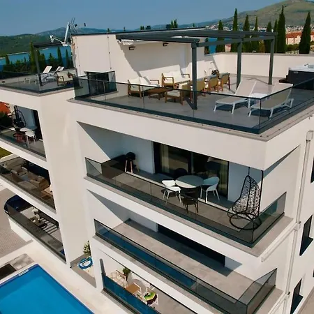 Lejlighed Ivano With Pool & Jacuzzi