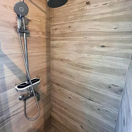Daire Ivano With Pool & Jacuzzi