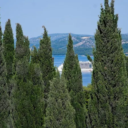 דירה Ivano With Pool & Jacuzzi *