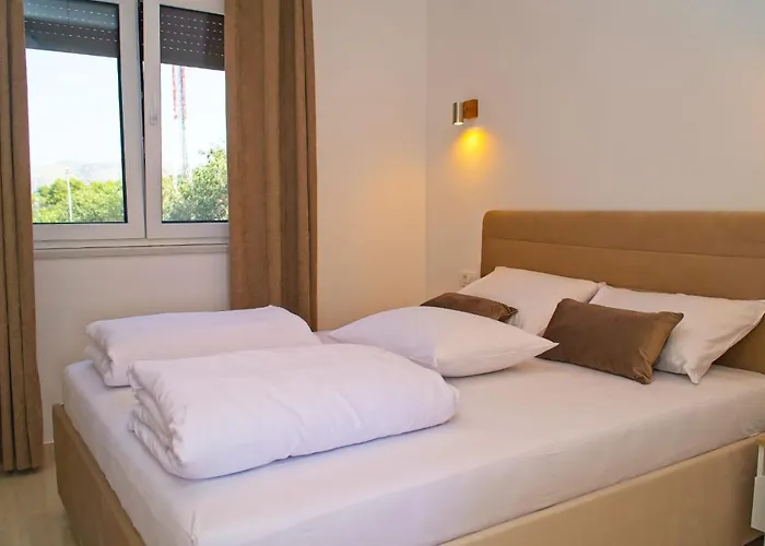 דירה Ivano With Pool & Jacuzzi *