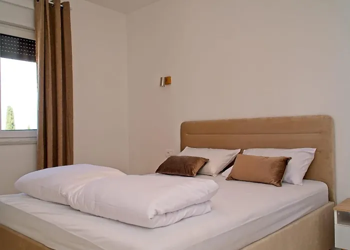 דירה Ivano With Pool & Jacuzzi *