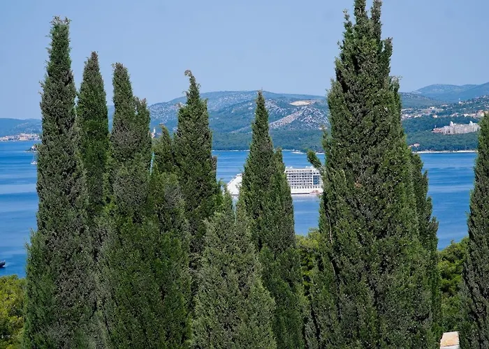 דירה Ivano With Pool & Jacuzzi *