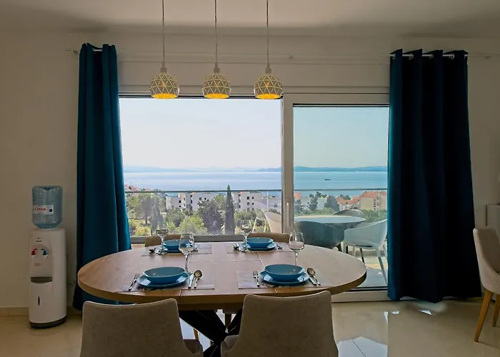 Ivano With Pool & Jacuzzi *