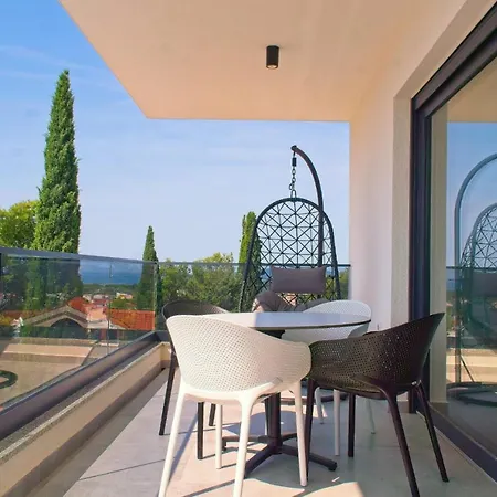 Apartment Ivano With Pool & Jacuzzi