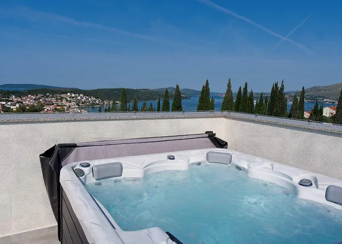 Ivano With Pool & Jacuzzi * טרוגיר